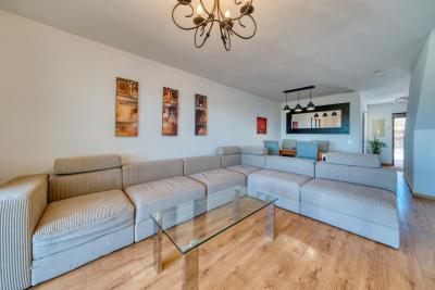 11-20939a0134ad724a8cb2a801094d15a4