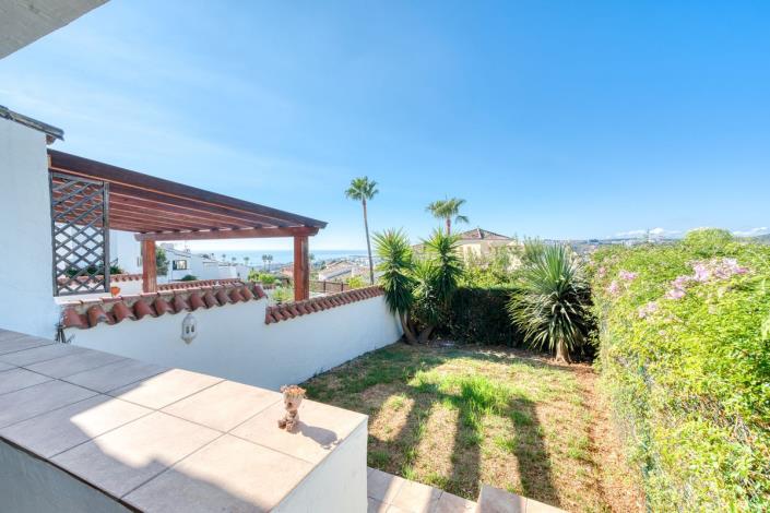 Image No.15-2 Bed Townhouse for sale