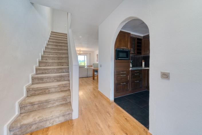 Image No.18-2 Bed Townhouse for sale