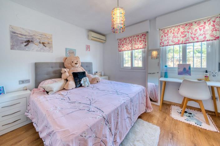 Image No.19-2 Bed Townhouse for sale