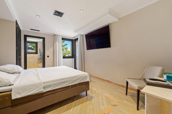 Image No.16-4 Bed Duplex for sale