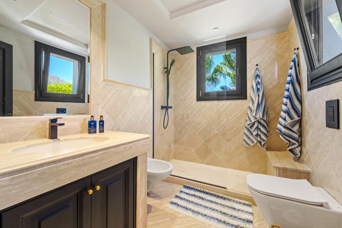 Image No.17-4 Bed Duplex for sale