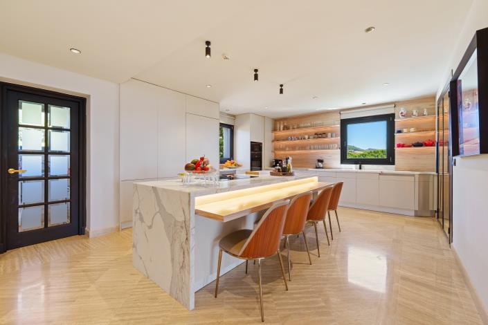 Image No.27-4 Bed Duplex for sale