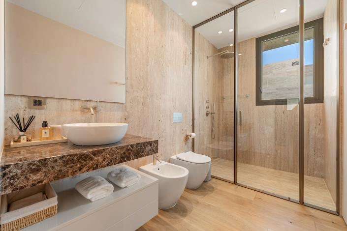 Image No.24-4 Bed Duplex for sale