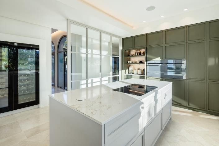 Image No.9-7 Bed Villa for sale