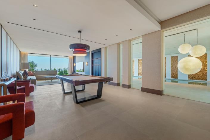 Image No.8-8 Bed Villa for sale