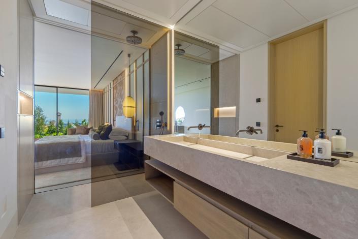 Image No.13-8 Bed Villa for sale