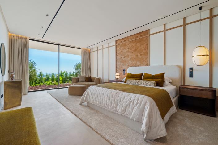 Image No.14-8 Bed Villa for sale