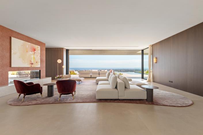 Image No.29-8 Bed Villa for sale