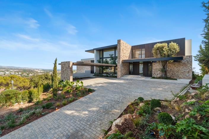 Image No.41-8 Bed Villa for sale