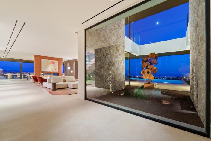 Image No.49-8 Bed Villa for sale