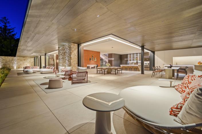 Image No.52-8 Bed Villa for sale