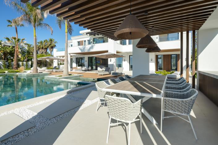 Image No.7-7 Bed Villa for sale