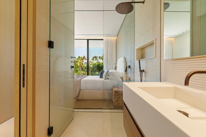 Image No.27-5 Bed Villa for sale