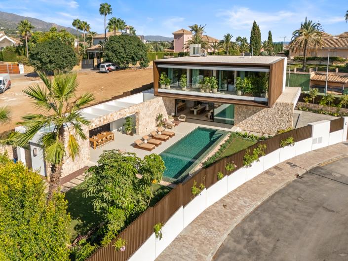 Image No.58-5 Bed Villa for sale