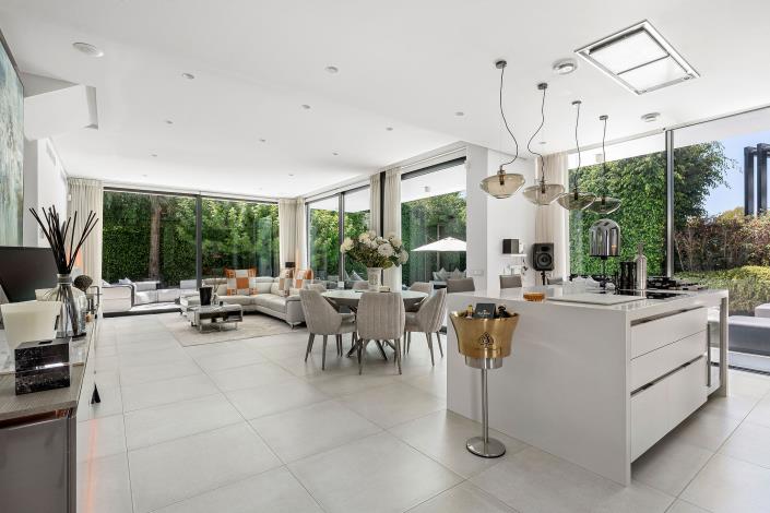 Image No.12-4 Bed Villa for sale