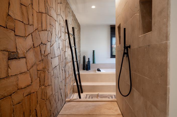 Image No.28-5 Bed Villa for sale