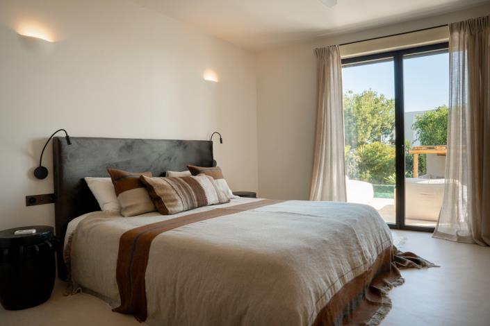 Image No.48-5 Bed Villa for sale