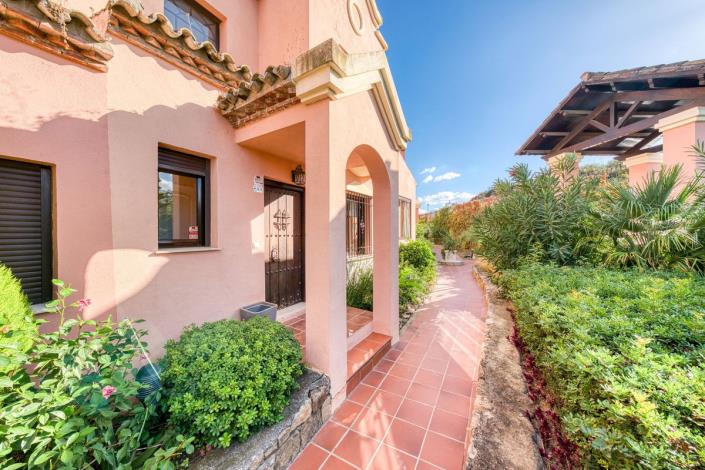 Image No.12-3 Bed Townhouse for sale