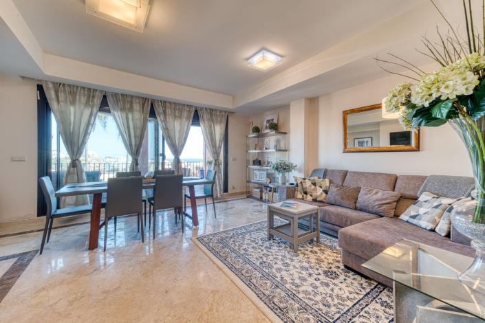 Image No.21-3 Bed Townhouse for sale