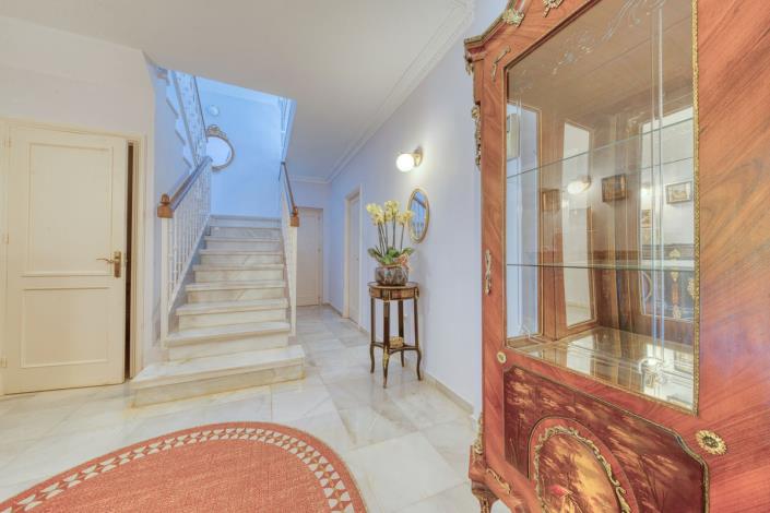 Image No.4-Villa de 6 chambres à vendre à Nueva Andalucia