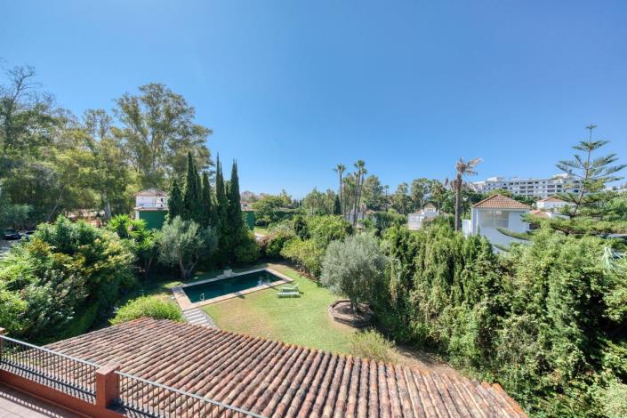 Image No.32-Villa de 6 chambres à vendre à Nueva Andalucia