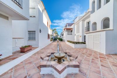 10-bb915d1cb19341576dcdc994b81ab9c5