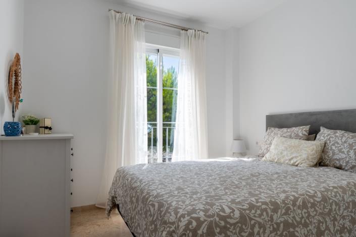 Image No.19-3 Bed Apartment for sale