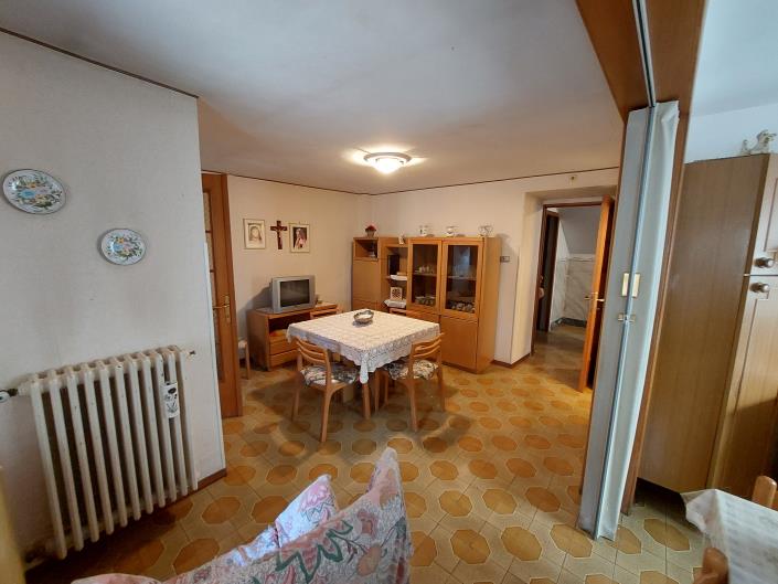 Image No.12-4 Bed Townhouse for sale