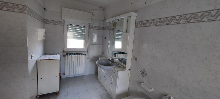 Image No.12-3 Bed Country House for sale