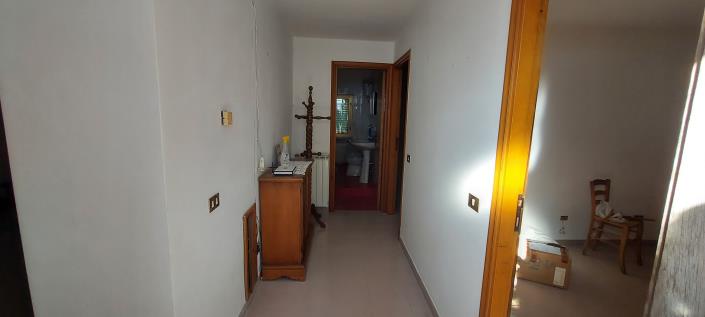 Image No.9-2 Bed Country Property for sale