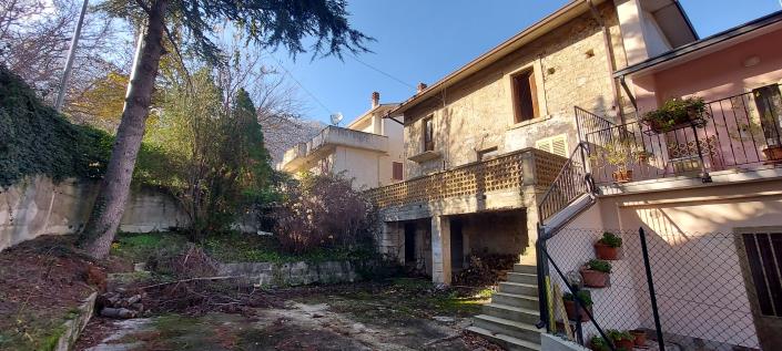 Image No.4-2 Bed Country Property for sale