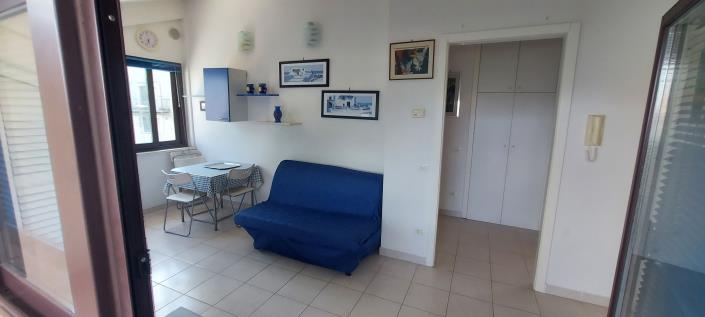 Image No.8-2 Bed Townhouse for sale