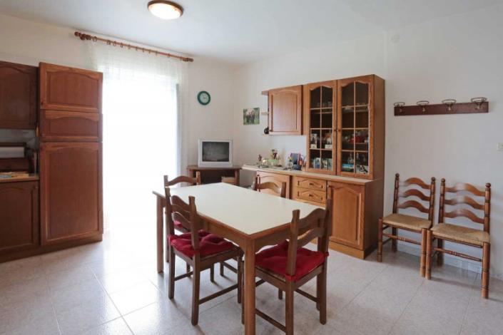 Image No.6-2 Bed Country Property for sale