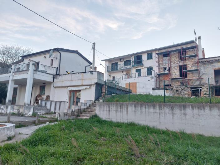 Image No.41-5 Bed Country Property for sale