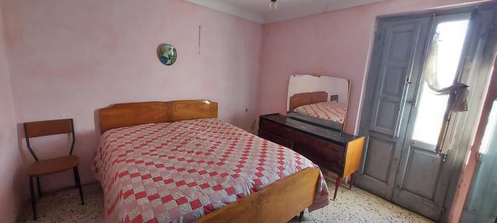 Image No.18-4 Bed Country House for sale