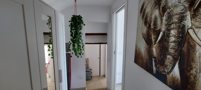 Image No.6-2 Bed Townhouse for sale