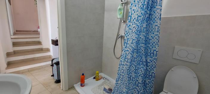 Image No.12-2 Bed Townhouse for sale