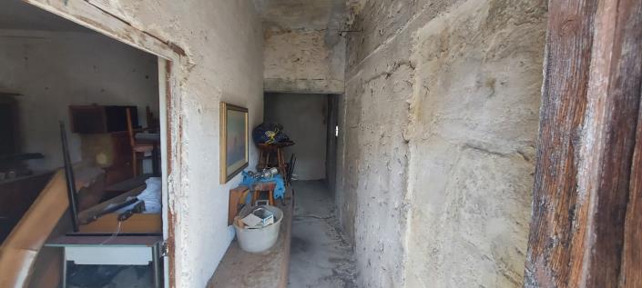 Image No.11-2 Bed House for sale