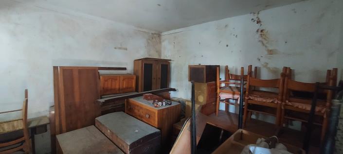 Image No.12-2 Bed House for sale