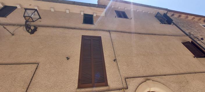 Image No.2-2 Bed Townhouse for sale