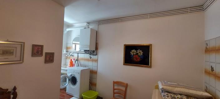 Image No.12-2 Bed Townhouse for sale