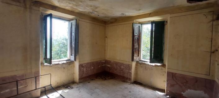 Image No.13-2 Bed Country Property for sale