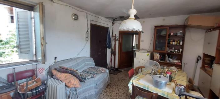 Image No.20-3 Bed Country Property for sale