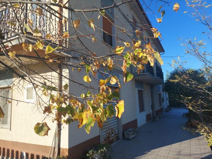 Image No.10-5 Bed Villa for sale