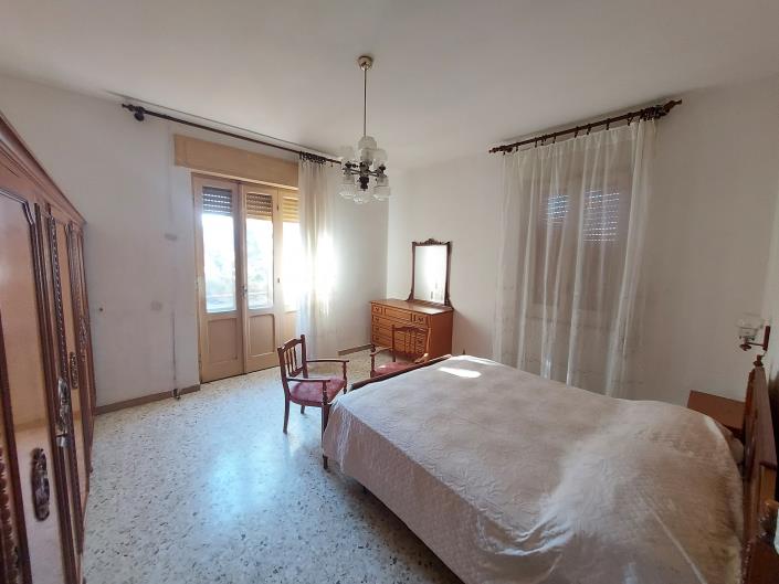 Image No.42-6 Bed Villa / Detached for sale