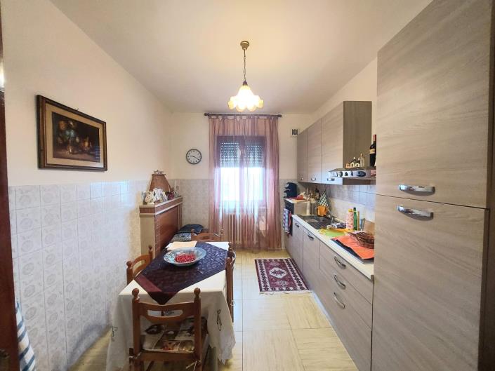 Image No.9-Maison de campagne de 4 chambres à vendre à Castél Frentano