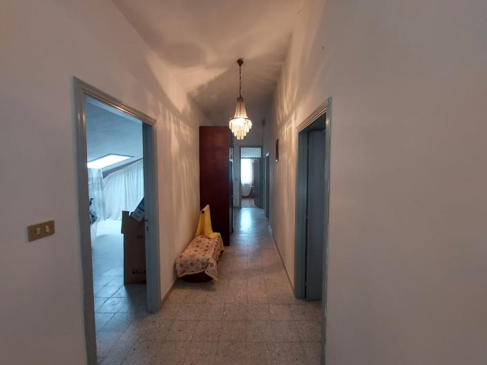 Image No.22-Maison de campagne de 4 chambres à vendre à Castél Frentano