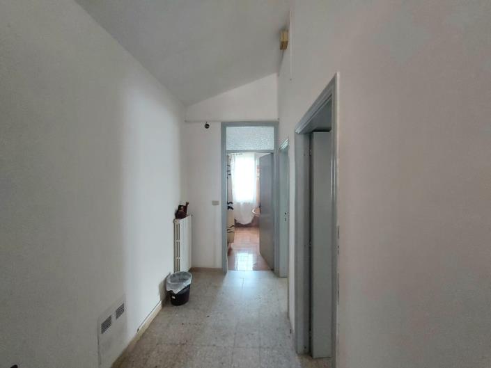 Image No.27-Maison de campagne de 4 chambres à vendre à Castél Frentano