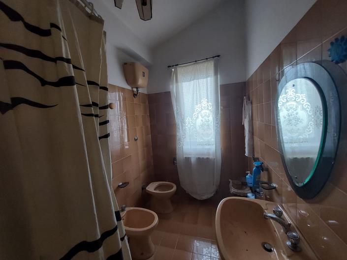 Image No.31-Maison de campagne de 4 chambres à vendre à Castél Frentano